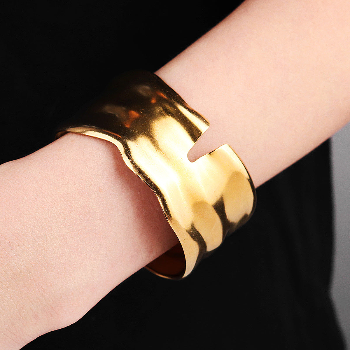 Miallo New Irregular Opening Bangles Fashion Simple Ladies Hand Jewelry 18K Real Gold Plating Stainless Steel Bangles BS-J5557G