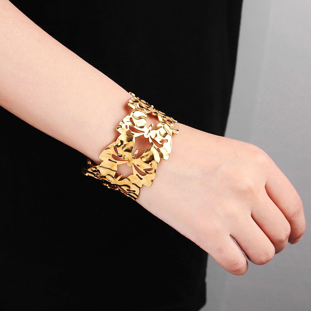 Miallo Exquisite Creative butterfly Shape Opening Bangles Stainless Steel 18k Gold Plated Hand Jewelry Fashion Personality Women Bangles BS-J5554G
