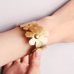 Load image into Gallery viewer, Miallo New Arrival Stainless Steel 18k Gold Plated Bangles Women Creative Fashion Sunflower Hand Jewelry BS-J5553G
