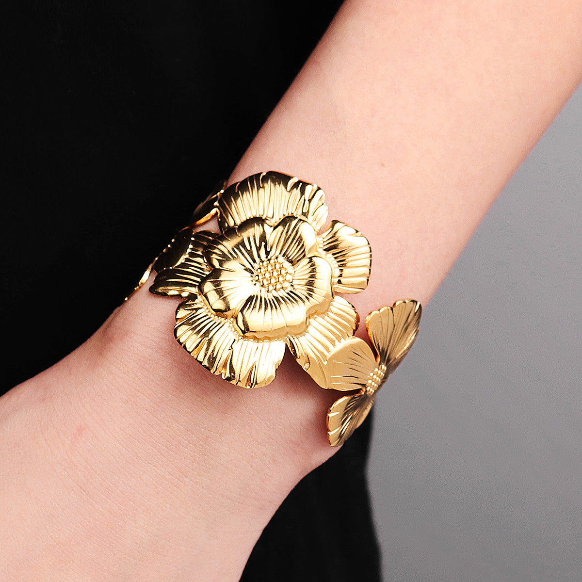 Miallo Vintage Simple Flower Shape Opening Bangles 18K Real Gold Plating Stainless Steel BanglesTrendy Personality Ladies Hand Jewelry BS-J5556G