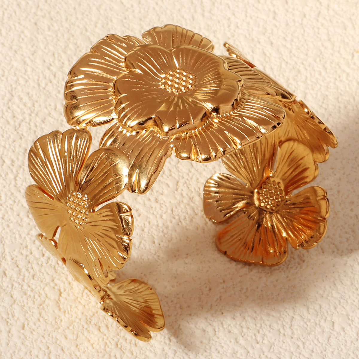 Miallo Vintage Simple Flower Shape Opening Bangles 18K Real Gold Plating Stainless Steel BanglesTrendy Personality Ladies Hand Jewelry BS-J5556G