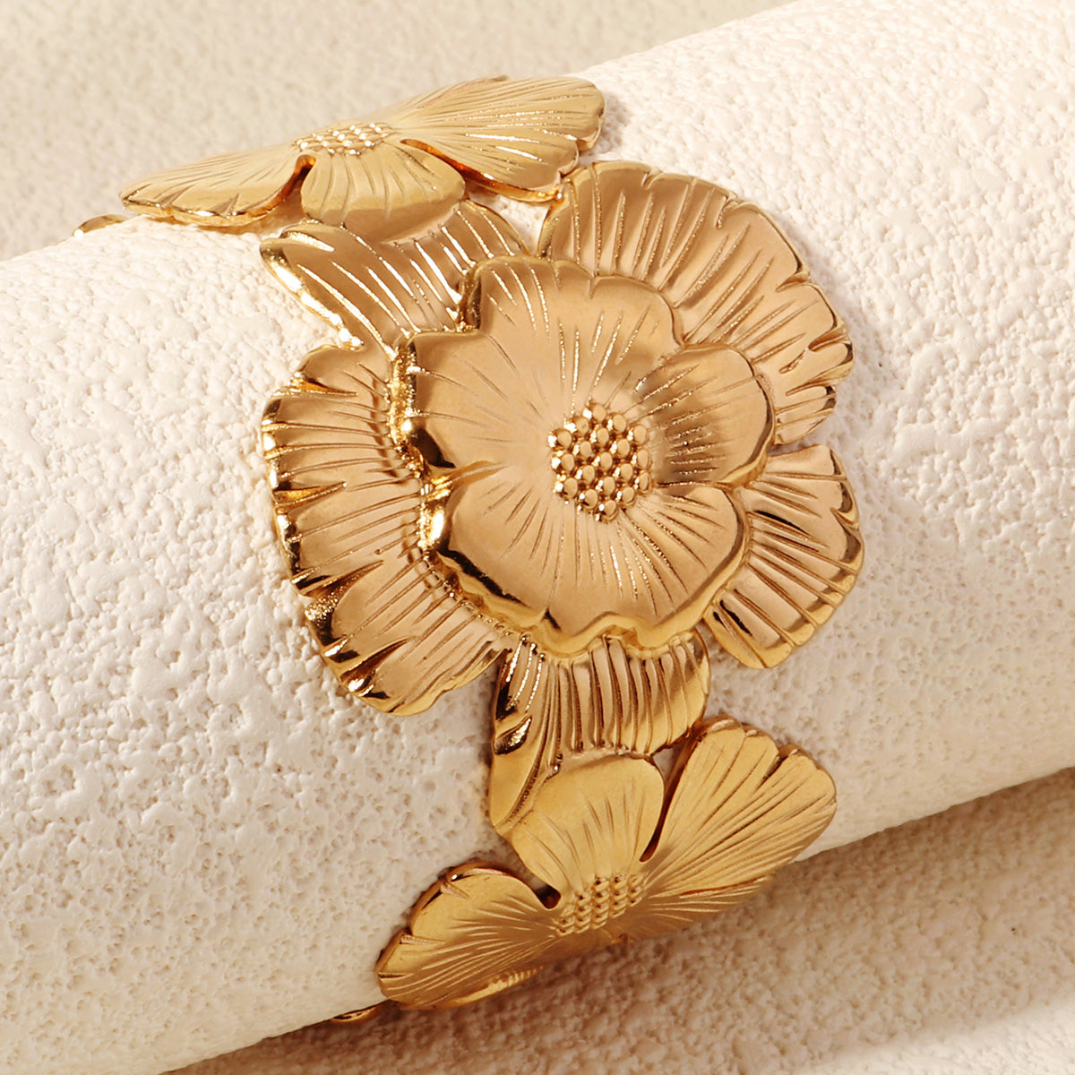 Miallo Vintage Simple Flower Shape Opening Bangles 18K Real Gold Plating Stainless Steel BanglesTrendy Personality Ladies Hand Jewelry BS-J5556G
