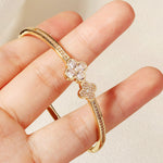 Load image into Gallery viewer, Miallo Light Luxury Zircon Flower Lucky Grass Clasp Bracelet Minimalist Versatile High End Bracelet for Women BS-J5581G

