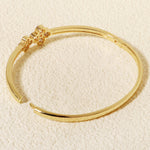 Load image into Gallery viewer, Miallo Light Luxury Zircon Flower Lucky Grass Clasp Bracelet Minimalist Versatile High End Bracelet for Women BS-J5581G

