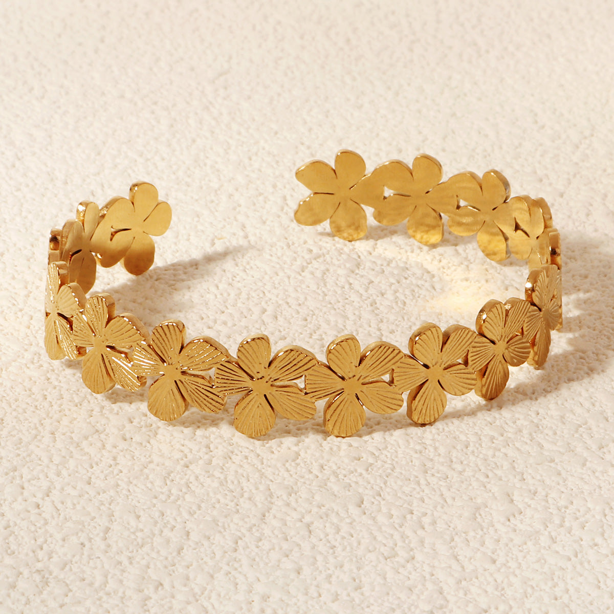 Miallo New Arrival 18K Gold Plated Flower Irregular Cuff Bangles Stainless Steel Jewelry For Women BS-J5569G