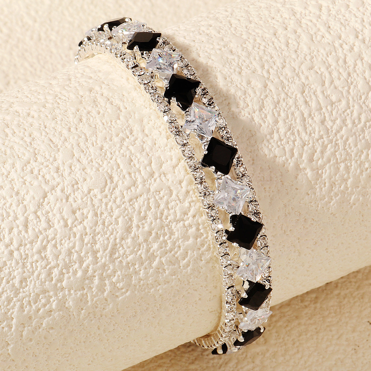 Miallo European American Fashion Full Rhinestone Wide Open Bracelet Light Luxury Versatile Shiny Daily Women's Bracelet BS-J5573