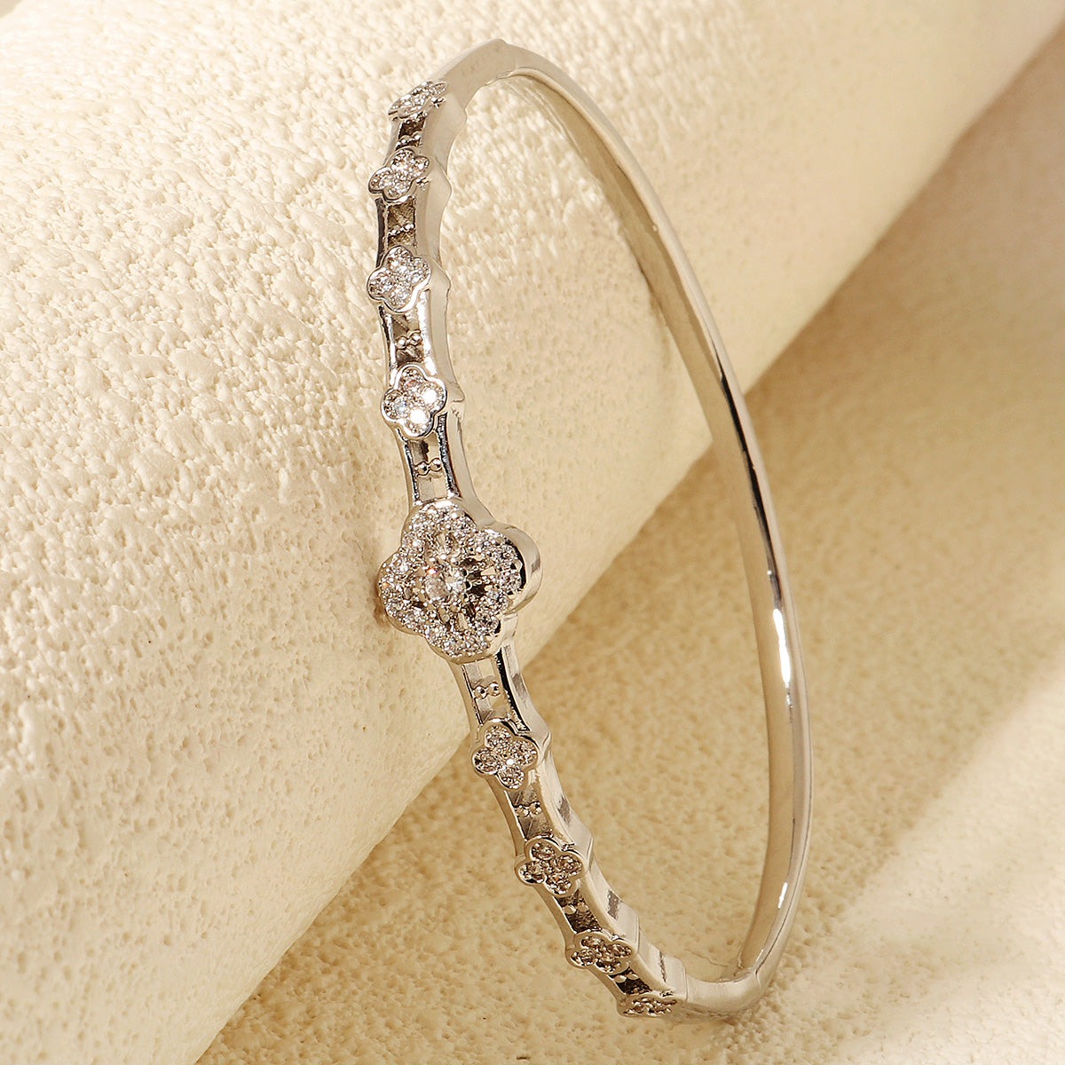 Miallo Exquisite Full-Zircon-Inlaid Flower Bracelet Stylish Trendy Bangle for Women Light Luxury Versatile Jewelry BS-J5576
