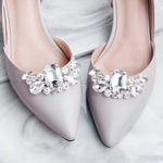 Load image into Gallery viewer, Miallo Elegant Retro Floral Rhinestone Shoe Buckles Bridal Wedding Shoe Accessories Detachable High-Heel Shoe Clips SC-J050
