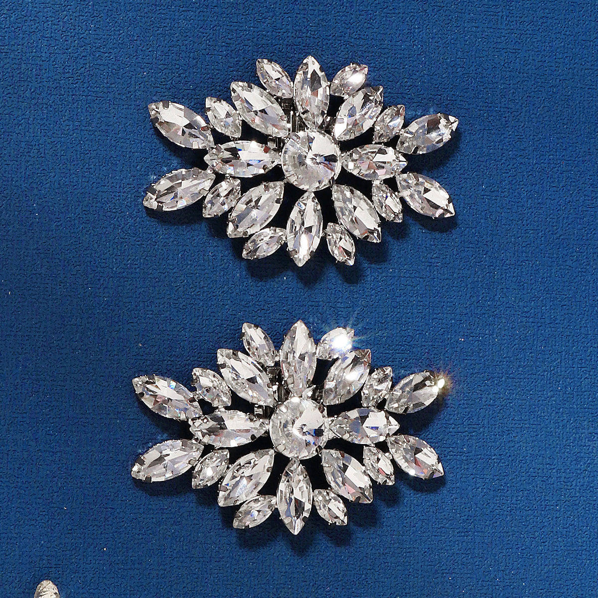 Miallo Luxury Versatile Shoe Accessories Shiny Rhinestone Shoe Buckles Exquisite High-Heel Shoe Clips SC-J078