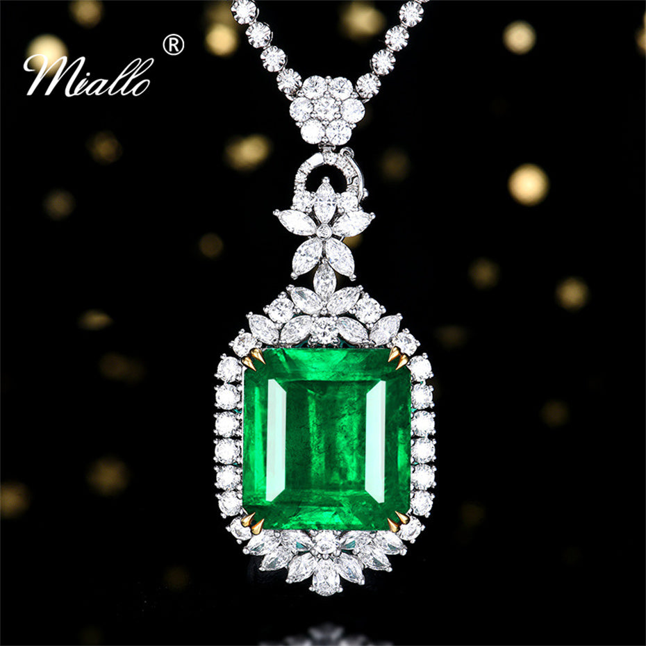 [miallo] Necklace N4 Emerald Princess Square Pendant Necklace