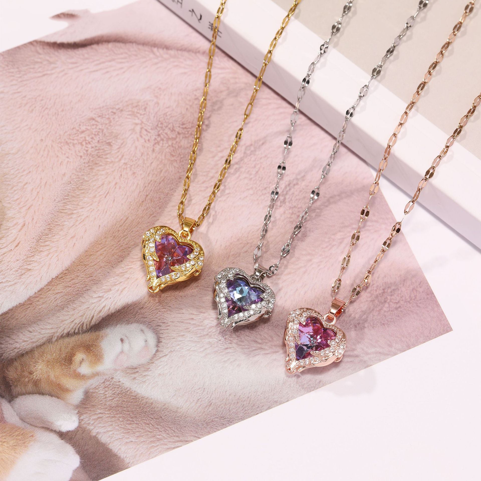 [miallo] Necklace N44 Love Shaped Crystal Necklace