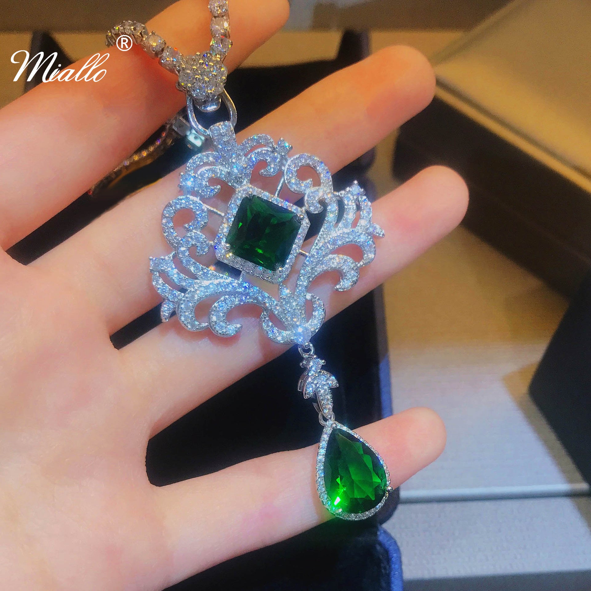 [miallo] Necklace N11 Vintage Emerald Women Necklace