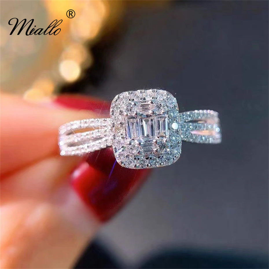 [miallo] Ring R123 Luxury Square Cubic Zirconia Ring