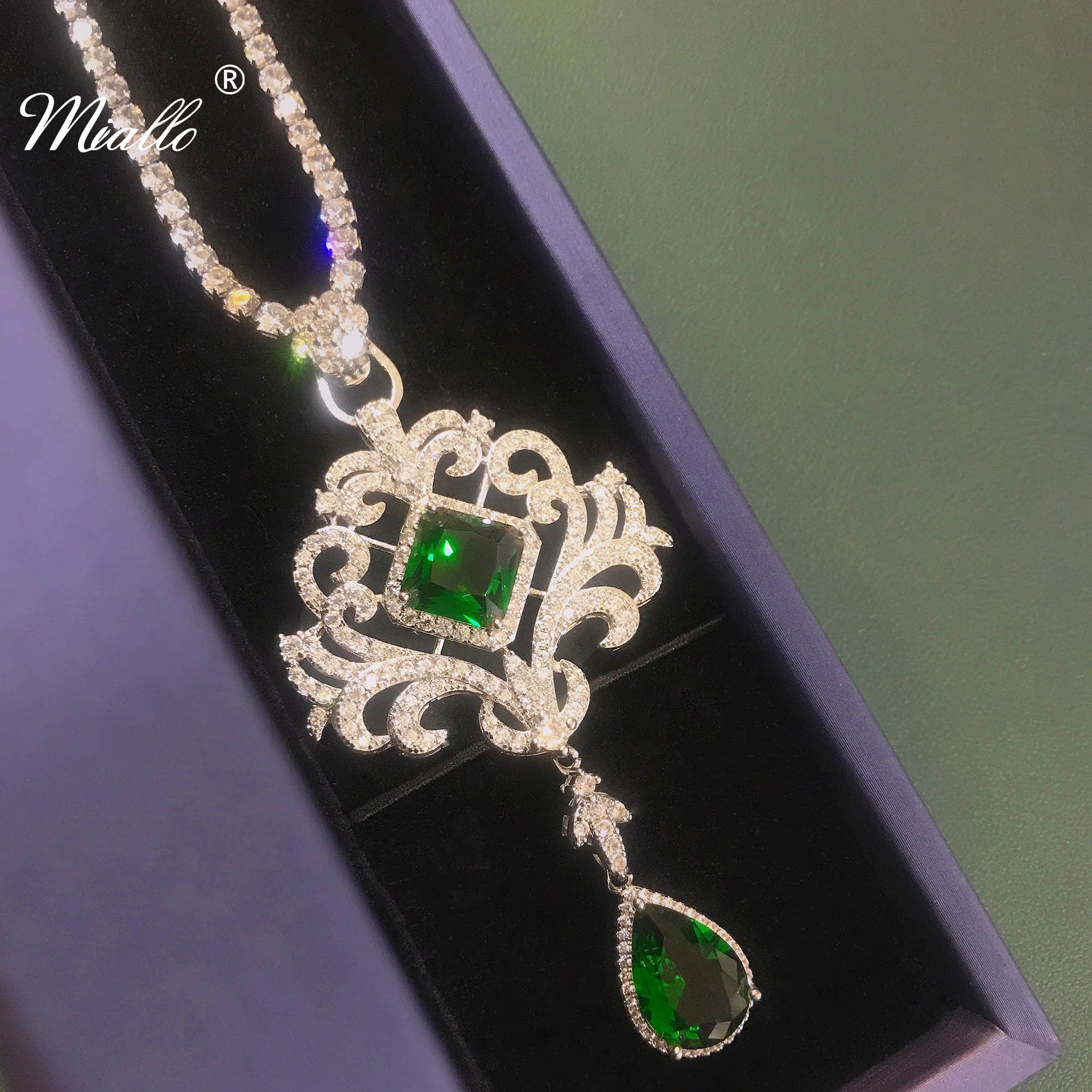 [miallo] Necklace N11 Vintage Emerald Women Necklace
