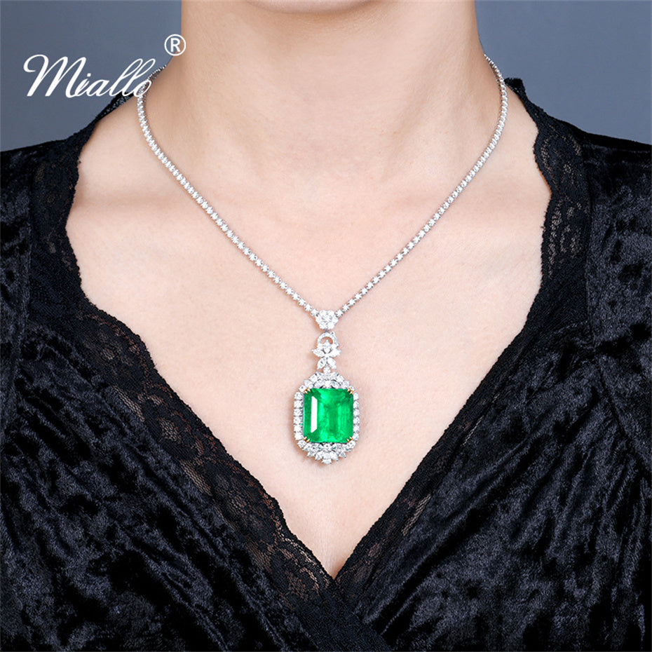 [miallo] Necklace N4 Emerald Princess Square Pendant Necklace