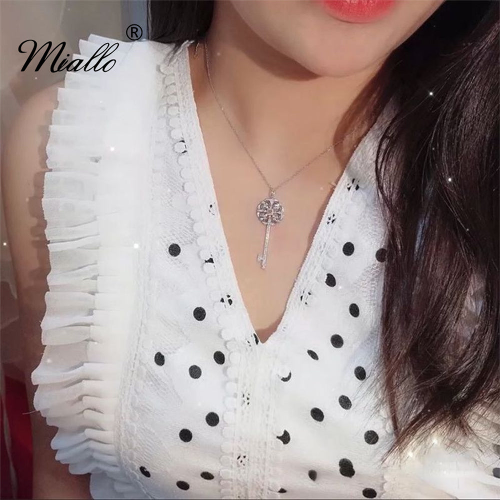 [miallo] Necklace N9 Pink Key Cubic Zirconia Necklace